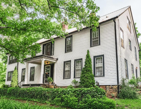 Black Mountain Inn image 15